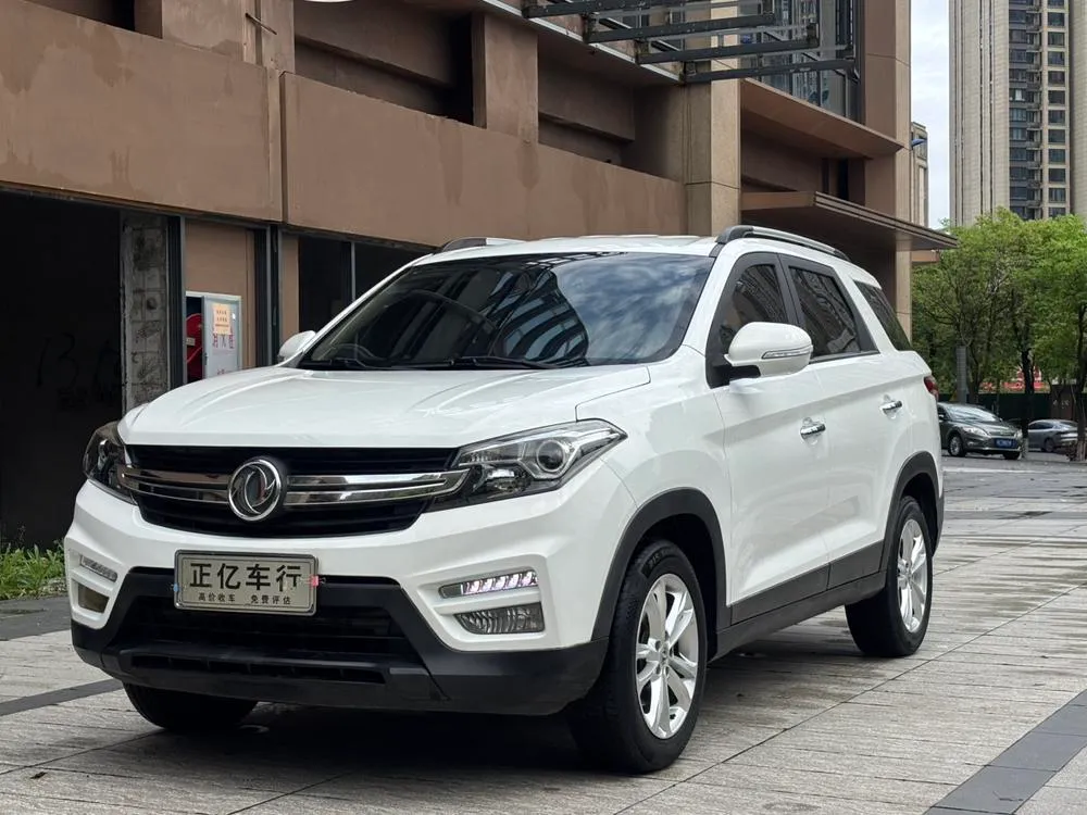 Dongfeng Fengguang Fengon S560 рестайлинг 1.8L CVT Люкс 5 мест, 2018 — фото 1
