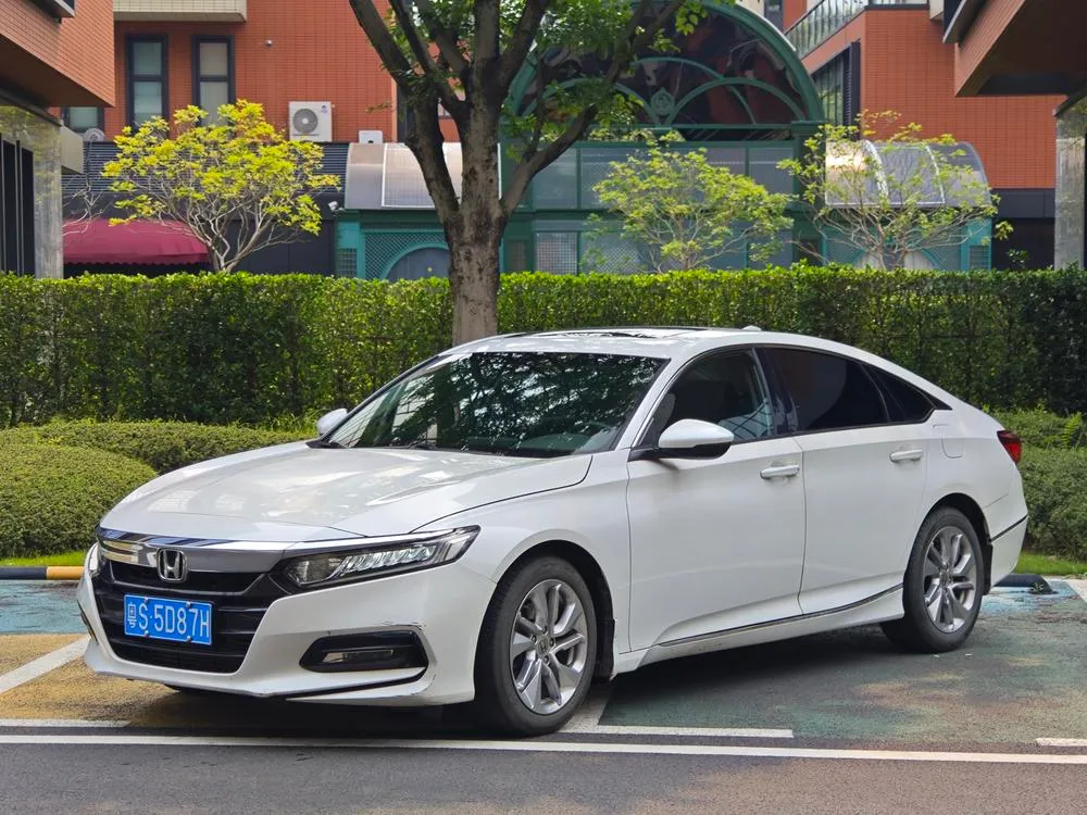 Honda Accord 260TURBO Elite Edition CN6, 2018 — фото 1