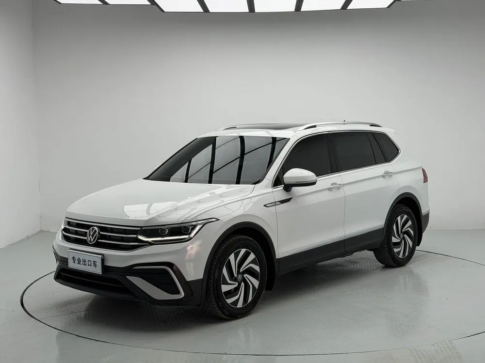 Volkswagen Tiguan L 280TSI Trendy Edition, 2023 — фото 1
