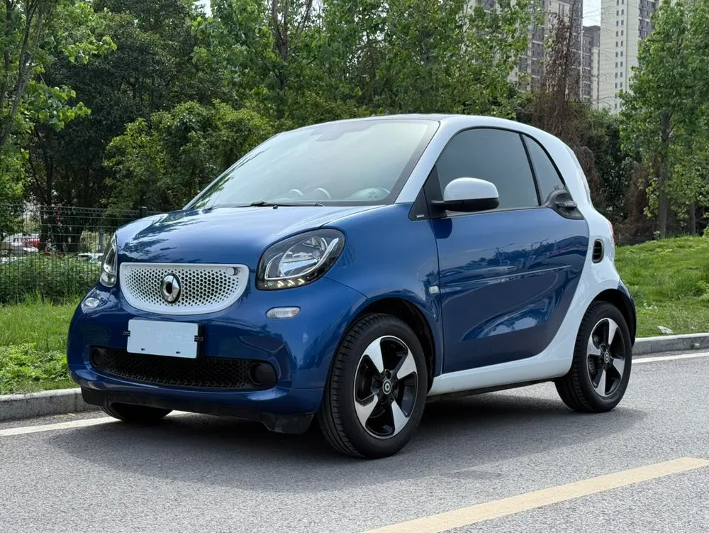Smart fortwo 1.0L 52 Edition CN5, 2018 — фото 1
