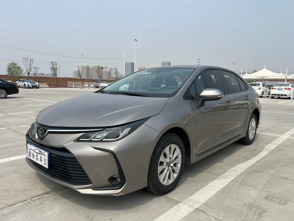 Toyota Corolla 1.2T S-CVT GL Edition, 2019 — фото 1