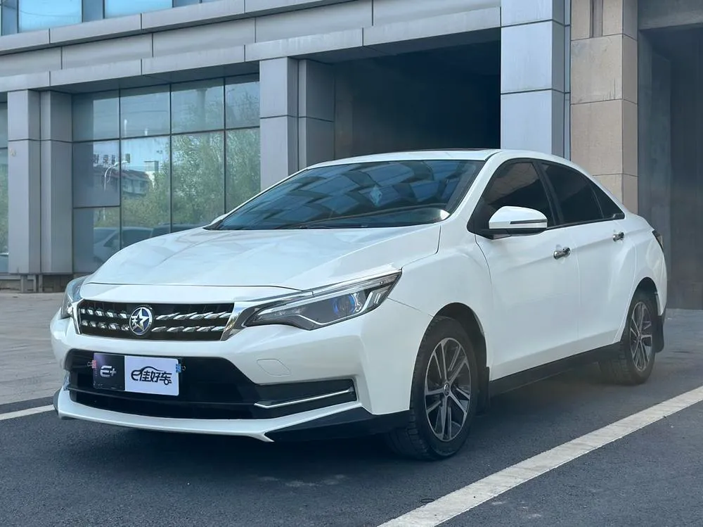 Venucia D60 1.6L CVT Smart Connected Elite Edition, 2018 — фото 1