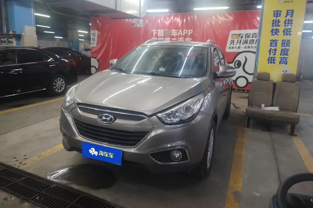 Hyundai ix35 2.4L Auto 2WD Premium Edition GLS, 2010 — фото 1