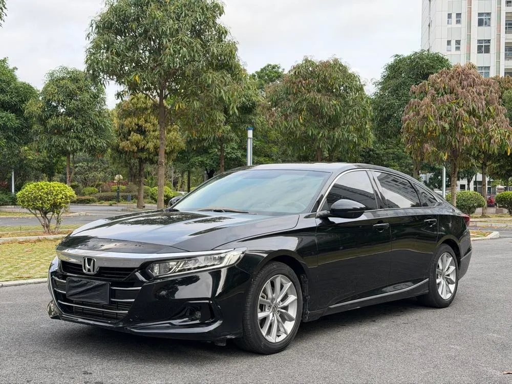 Honda Accord 260TURBO Luxury Edition, 2022 — фото 1