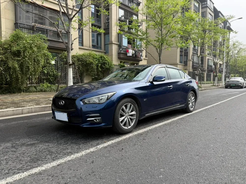 Infiniti Q50L 2.0T Joy Edition, 2016 — фото 1