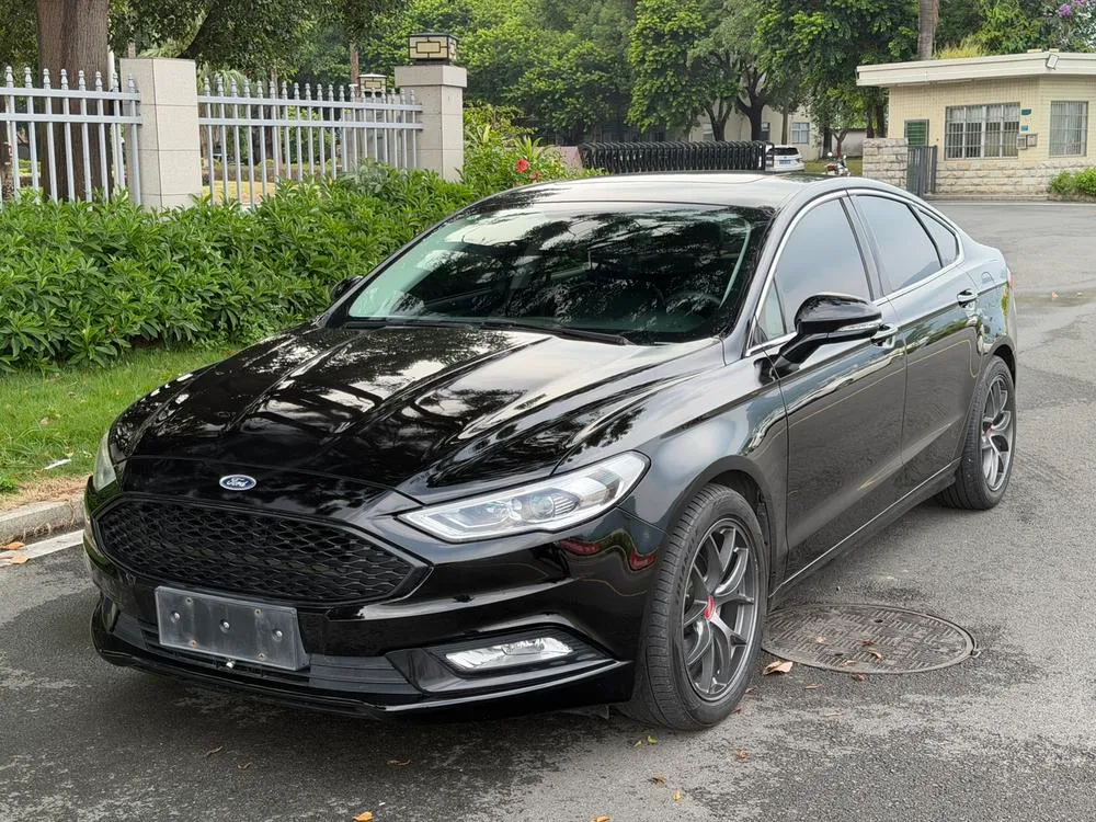 Ford Mondeo EcoBoost 200 Fashion Version, 2017 — фото 1