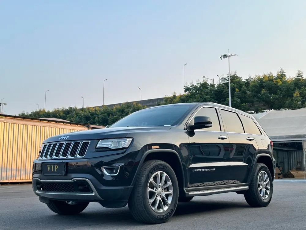Jeep Grand Cherokee (Import) 3.6L Elite Navigation Edition, 2014 — фото 1