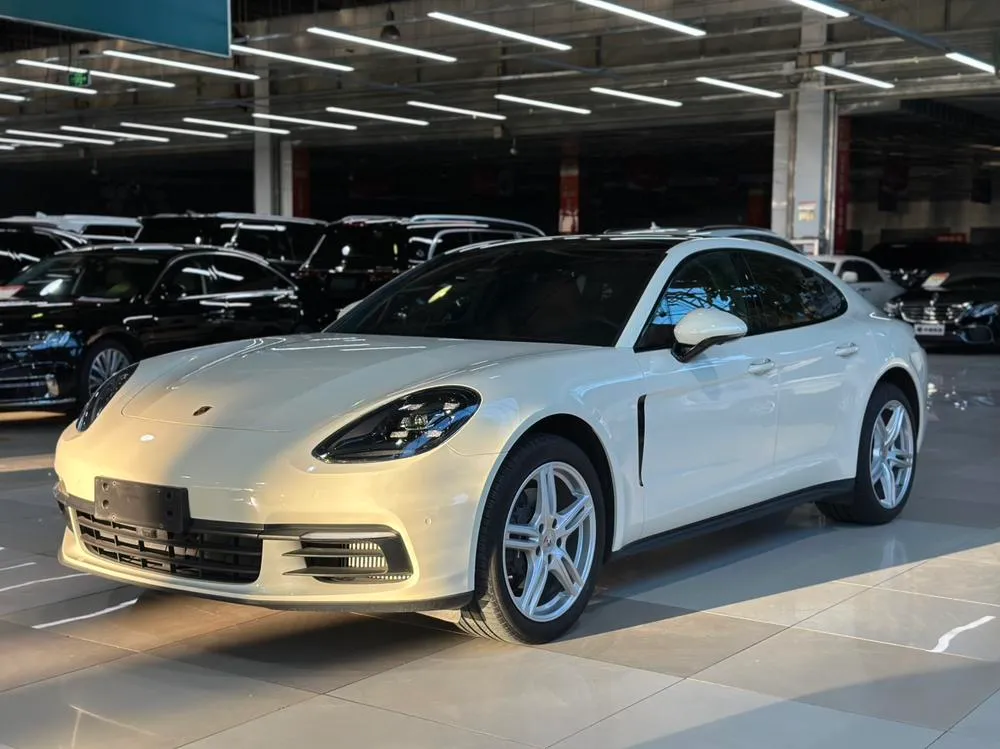 Porsche Panamera, 2019