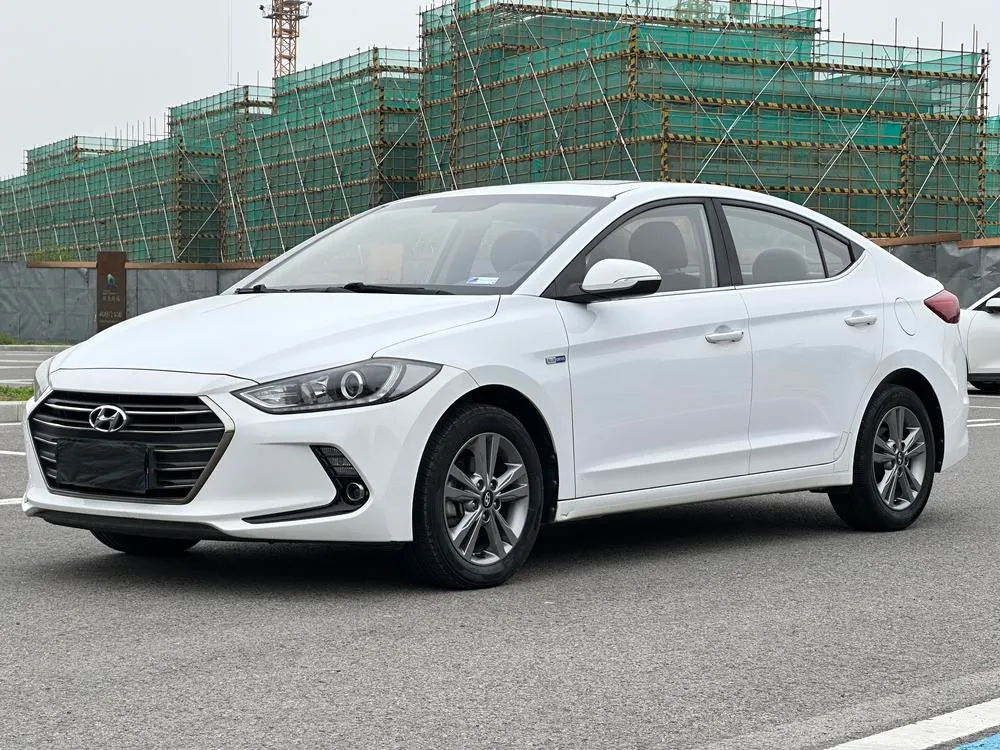 Hyundai Elantra Lingdong 1.4T Dual Clutch Stylish · Version, 2016 — фото 1