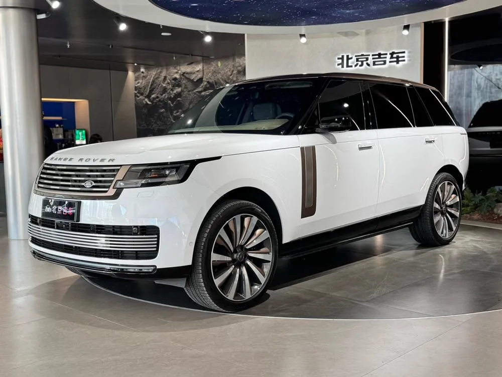 Land Rover Range Rover 3.0 L6 400PS SV Premium Extended Edition 4 Seater, 2024 — фото 1