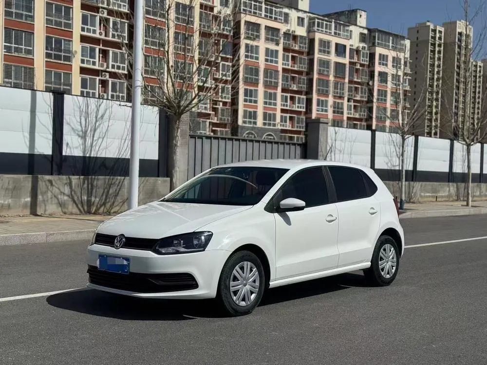Volkswagen Polo 1.4L Auto Style Version, 2016 — фото 1