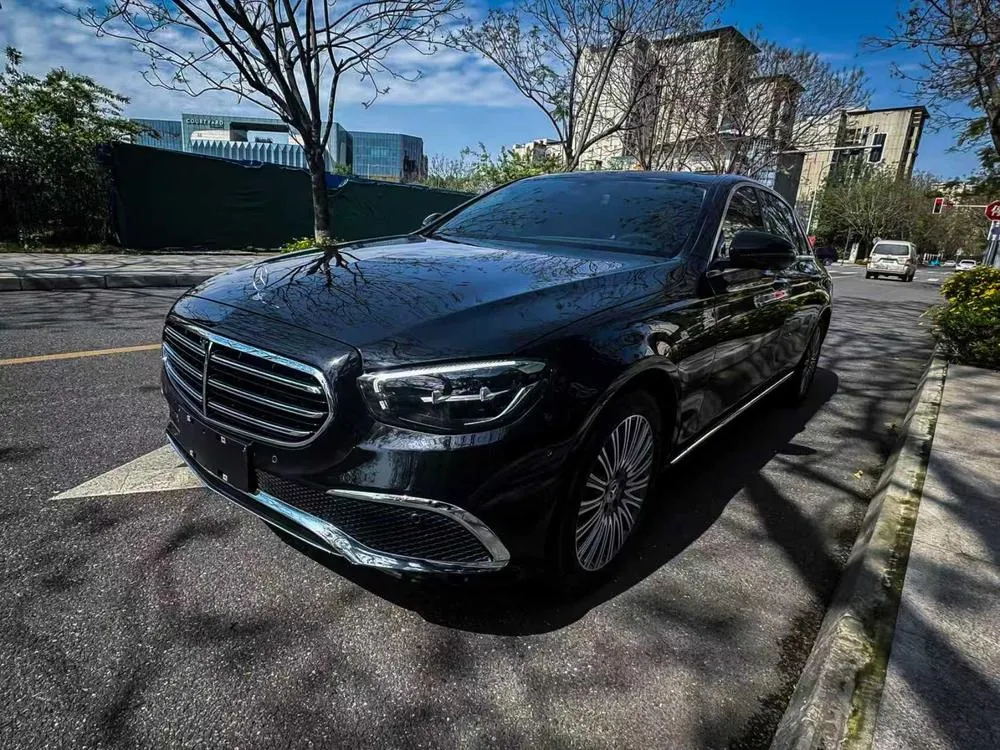 Mercedes-Benz E-Class E 300 L Luxury Version, 2023 — фото 1