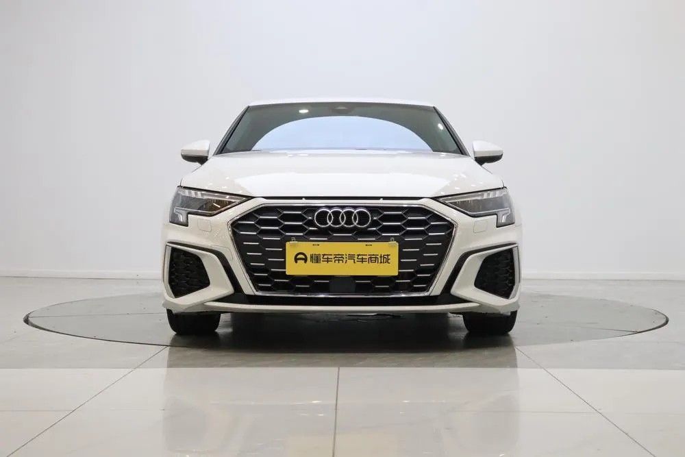 Audi A3 Sportback 35 TFSI Sport Version, 2022 — фото 1