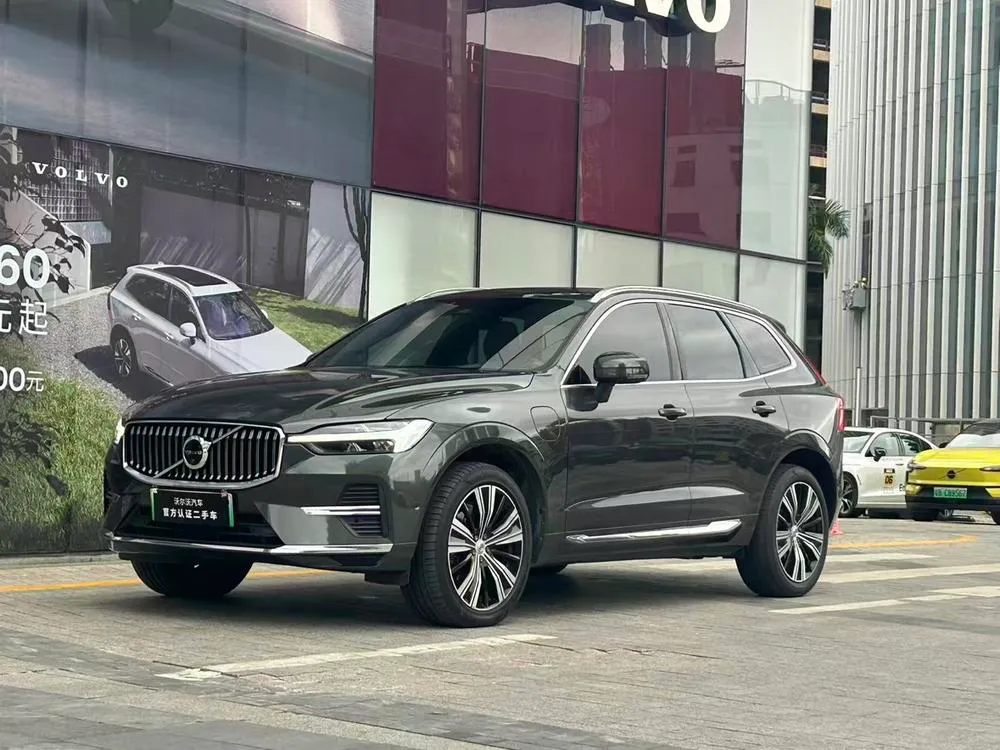 Volvo XC60 PHEV, 2022