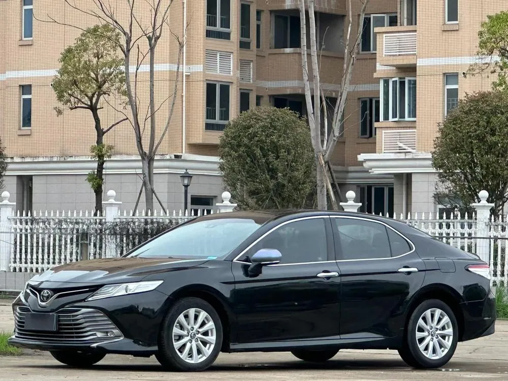 Toyota Camry 2.0G Luxury Edition, 2018 — фото 1