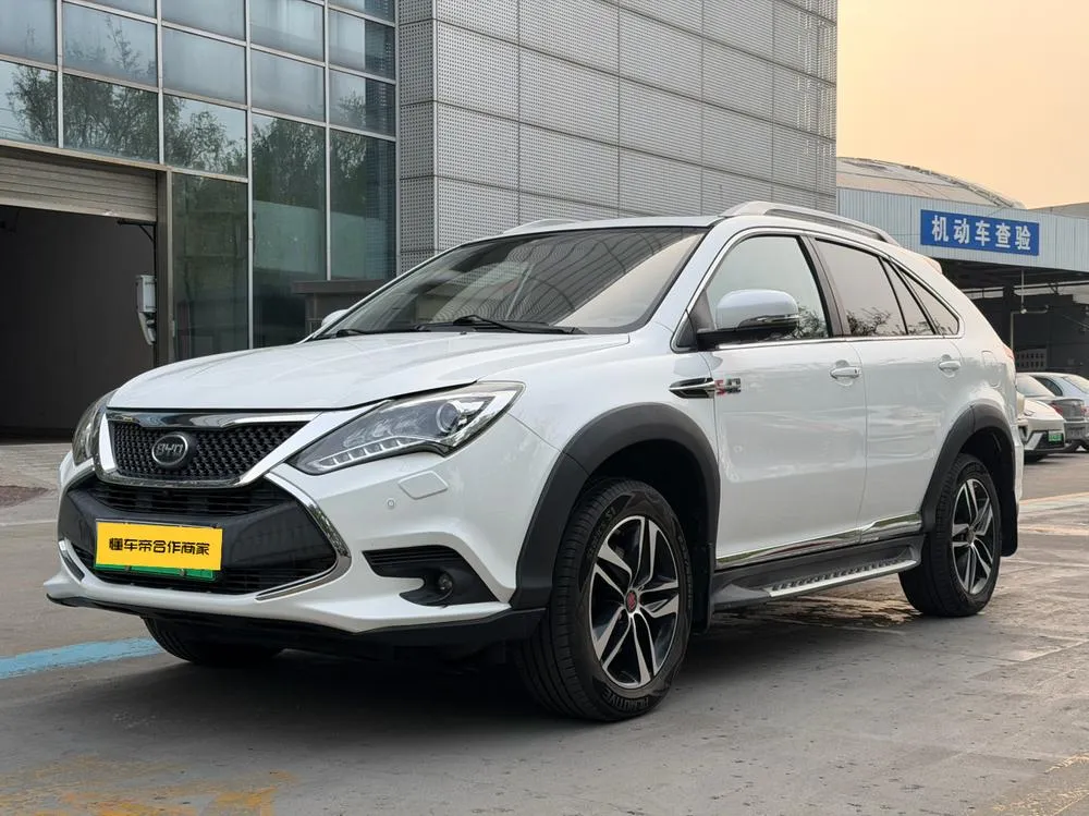 BYD Tang DM DM 2.0T 4WD Flagship Version, 2015 — фото 1