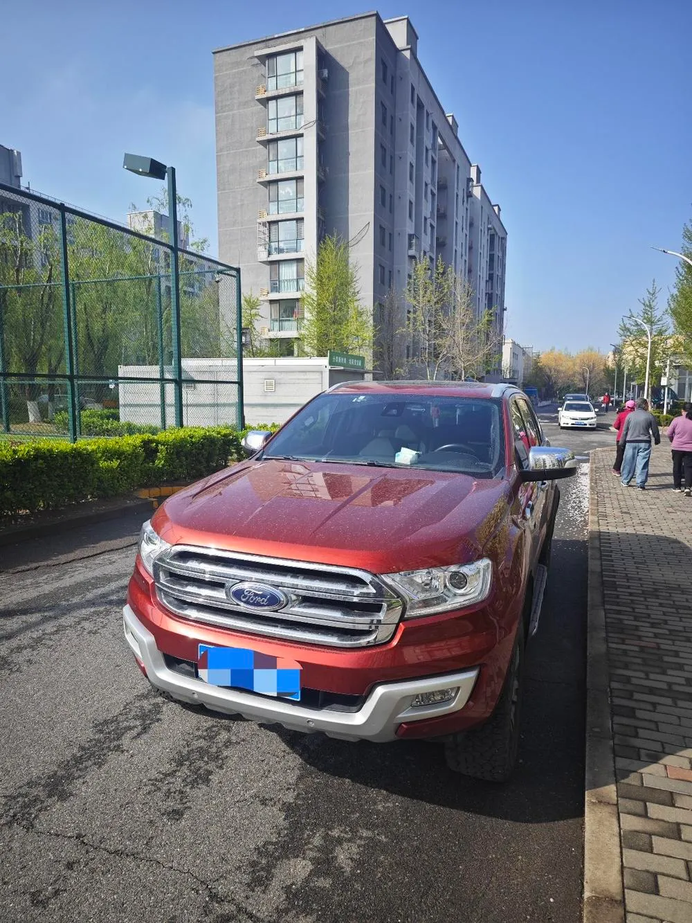 Ford Everest 2.0T бензин автомат полный привод Флагман 7 мест, 2017 — фото 1