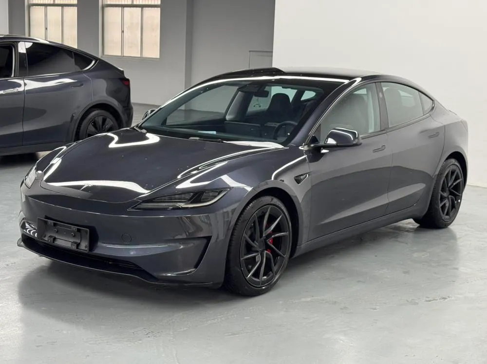 Tesla Model 3, 2024