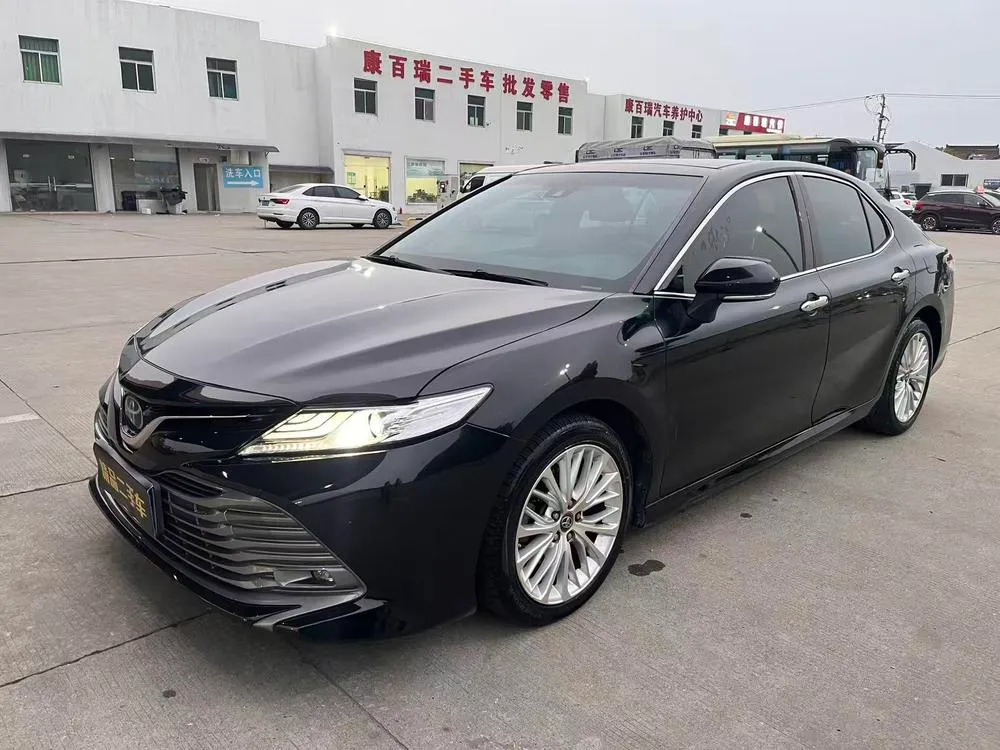 Toyota Camry 2.5G Luxury Edition CN6, 2019 — фото 1