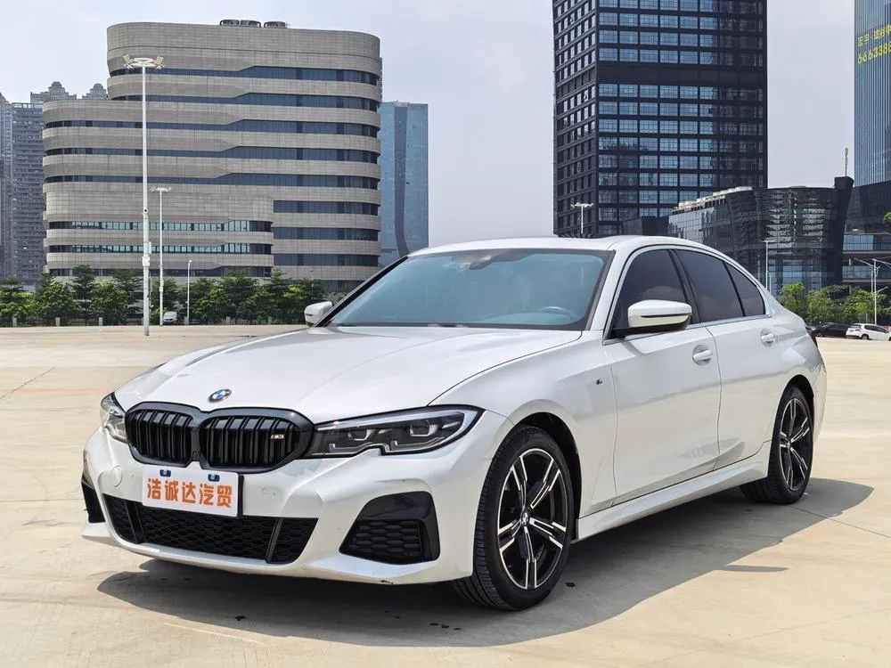 BMW 3-Series, 2022