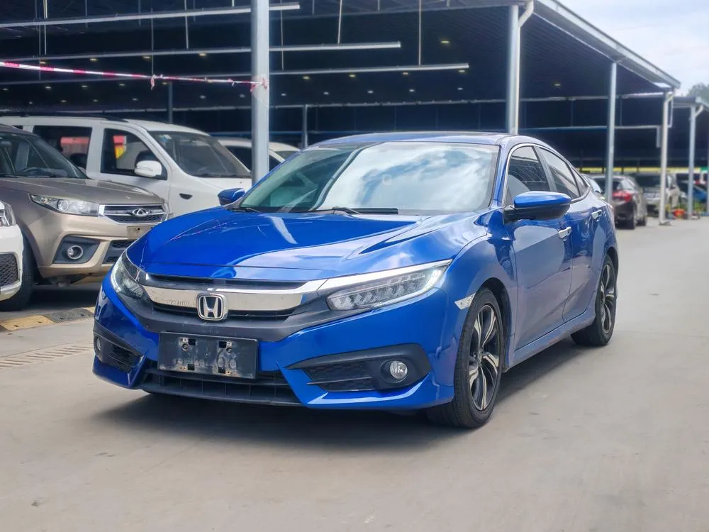 Honda Civic 220TURBO CVT Luxury Edition, 2016 — фото 1