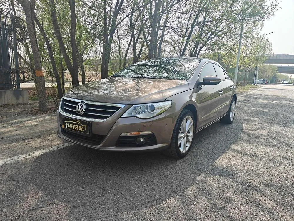Volkswagen CC 2.0TSI Premium Version, 2011 — фото 1