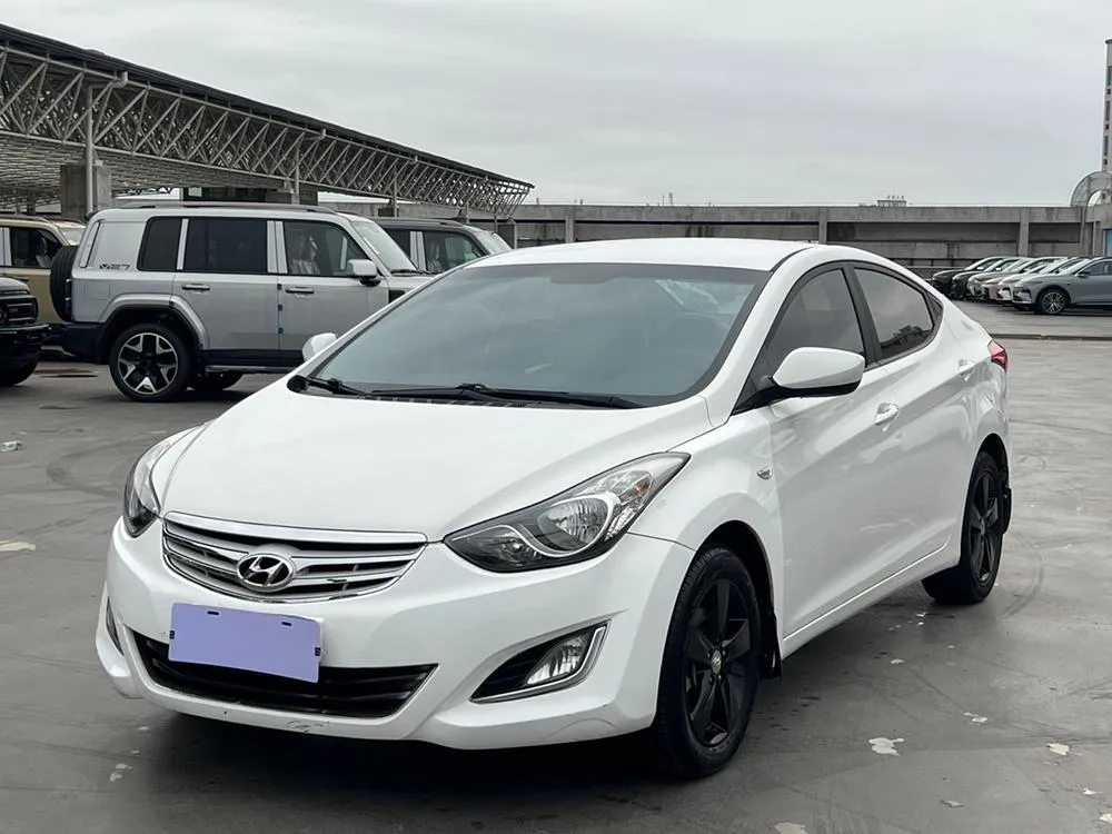 Hyundai Elantra Langdong 1.6L Auto Fashion Version, 2012 — фото 1