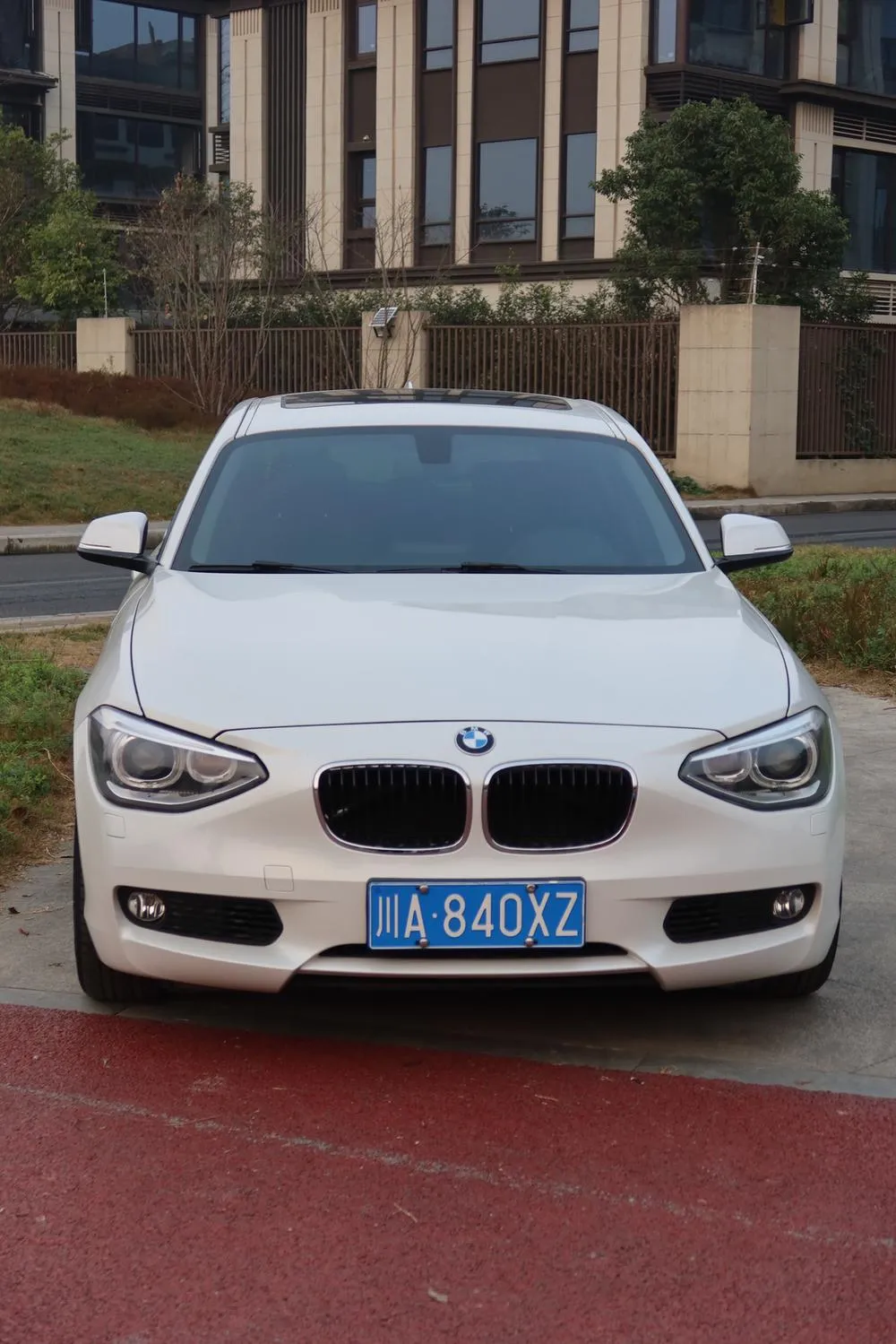 BMW 1-Series (Import) Facelift 118i Leading Version, 2013 — фото 1