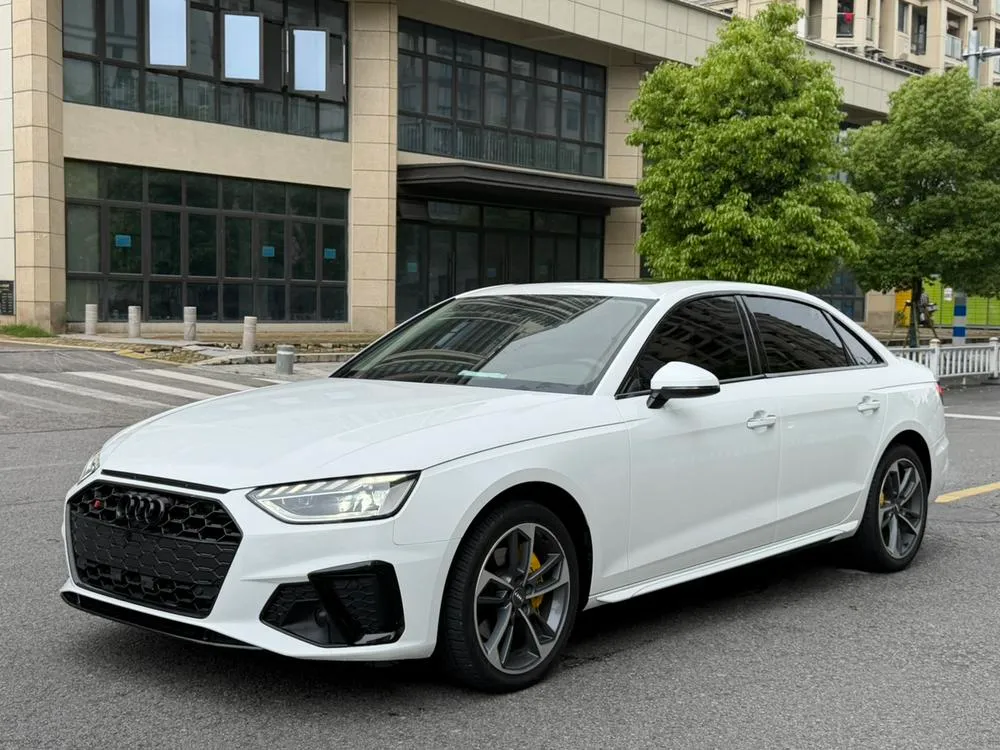 Audi A4L, 2020