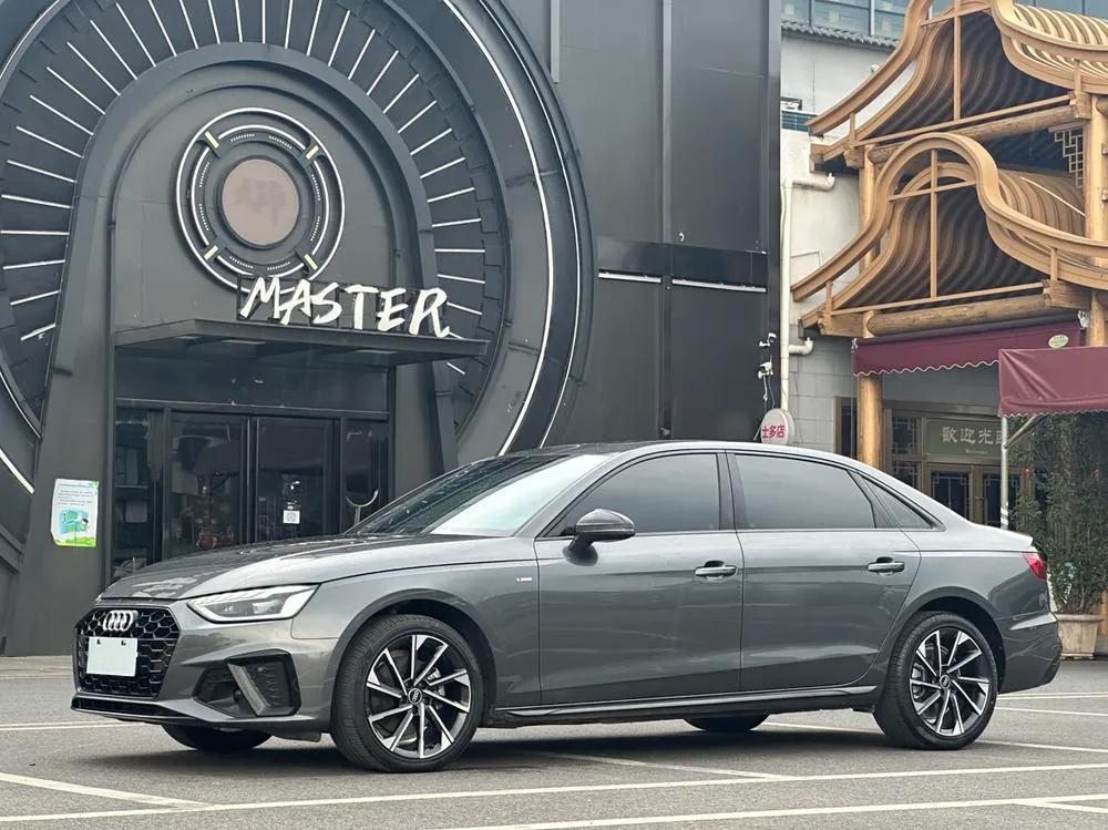 Audi A4L 40 TFSI Fashion Version, 2023 — фото 1