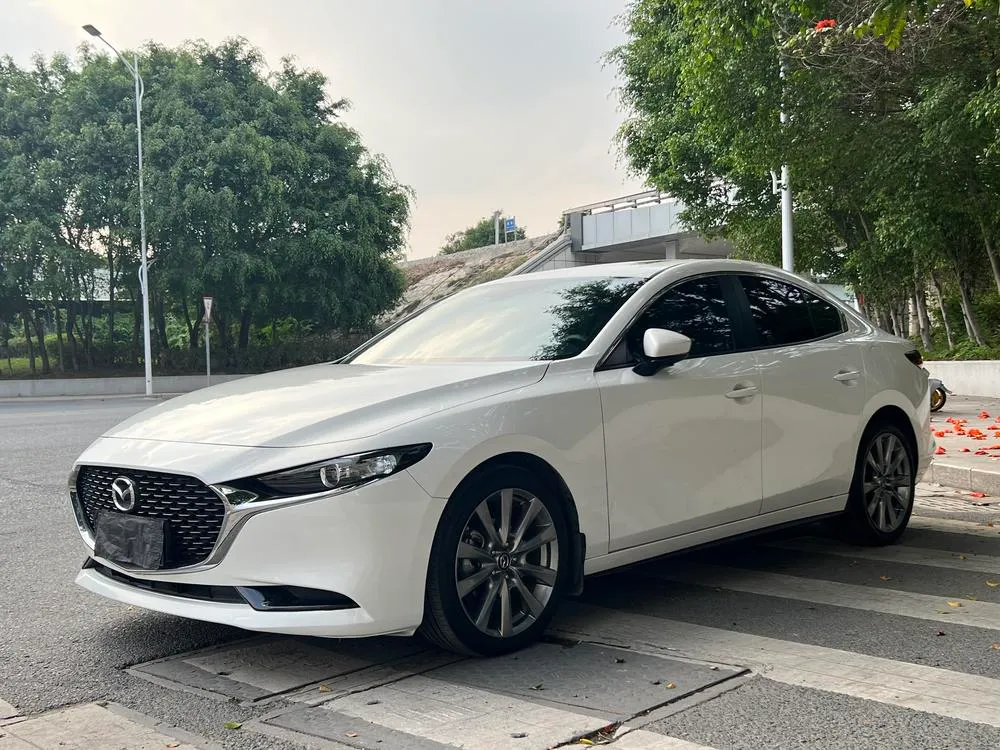 Mazda 3 Axela, 2022