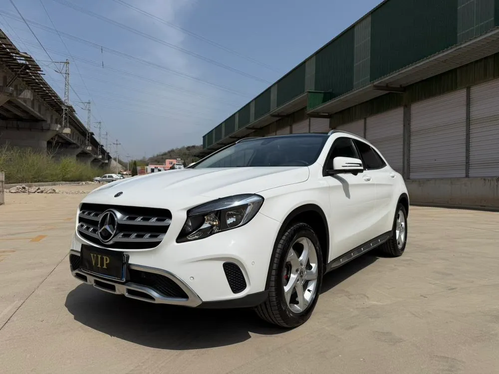 Mercedes-Benz GLA GLA 200 Fashion Version, 2017 — фото 1