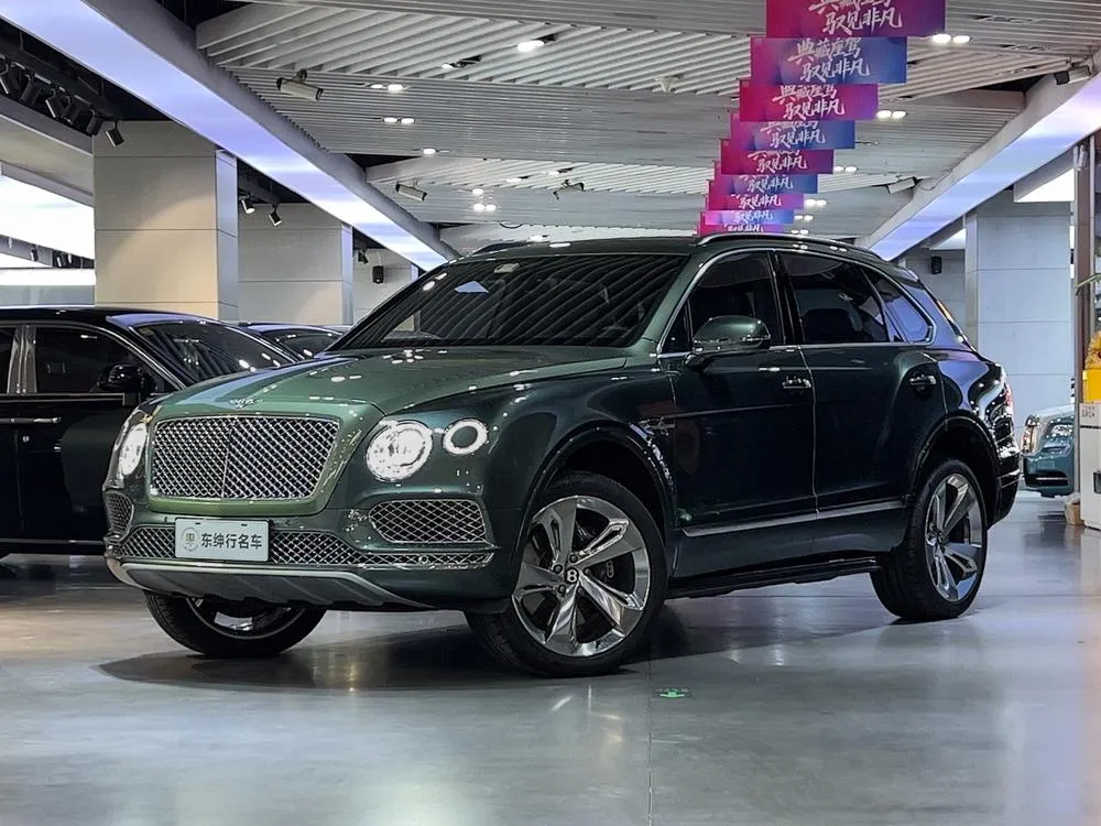 Bentley Bentayga 6.0T Standard Edition, 2017 — фото 1