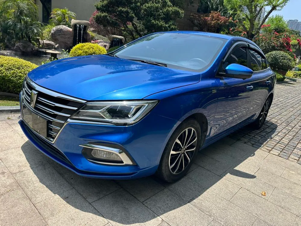 Roewe i5 1.5L Auto 4G Connected Flagship Edition, 2020 — фото 1