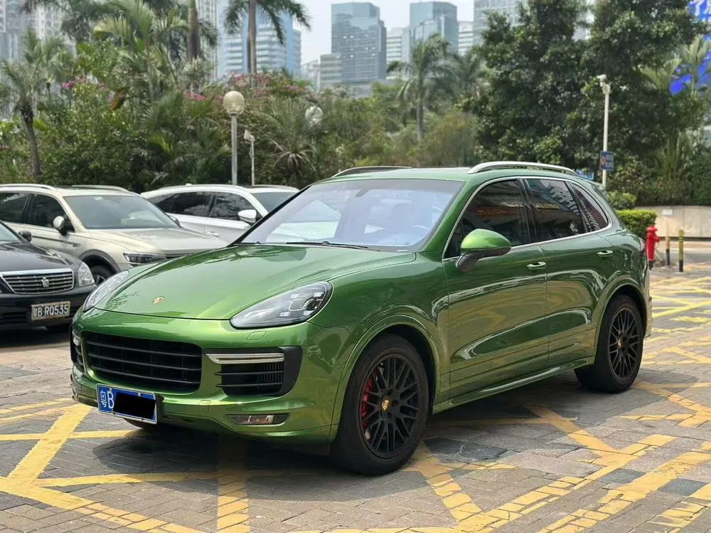 Porsche Cayenne, 2015