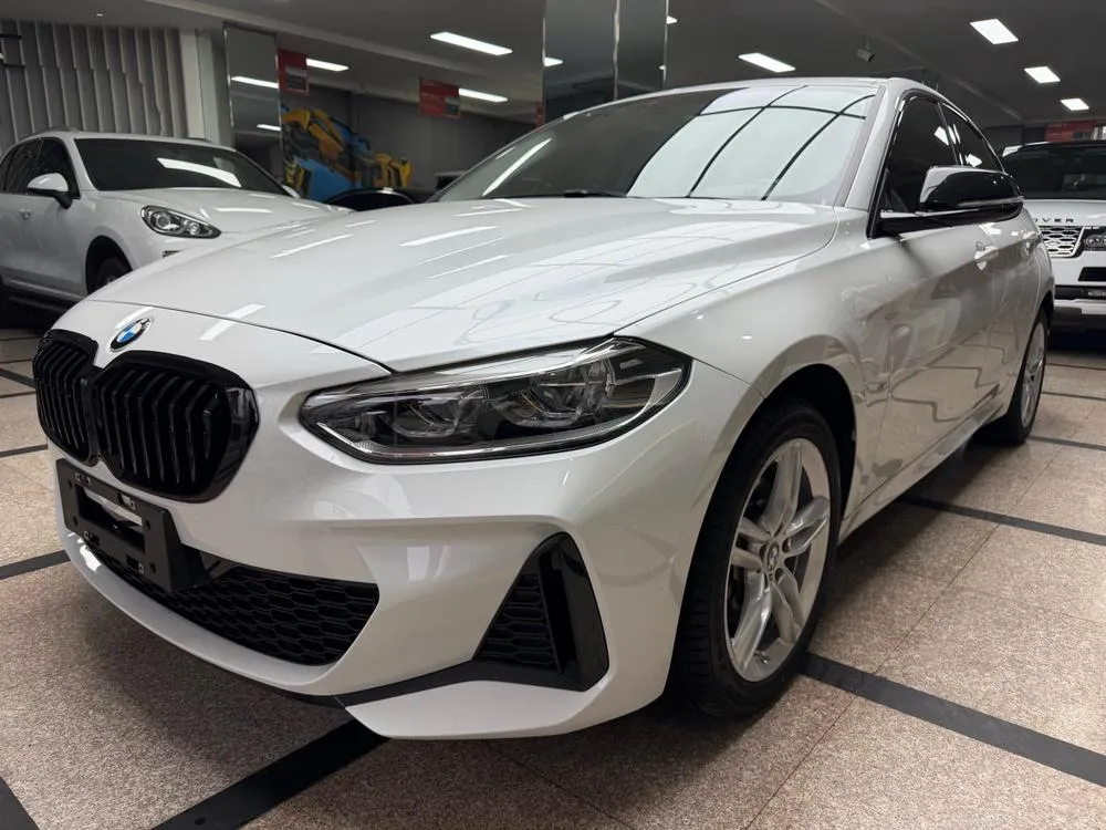 BMW 1-Series, 2021