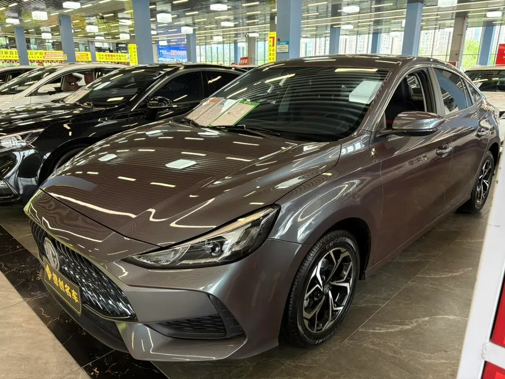 MG 5 180DVVT CVT Luxury Edition, 2023 — фото 1