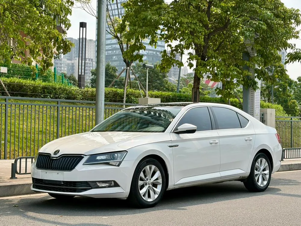 Skoda Superb, 2016
