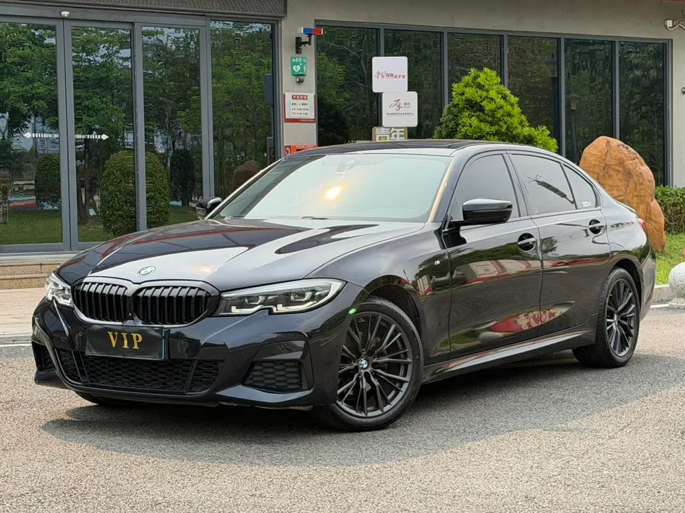 BMW 3-Series, 2022