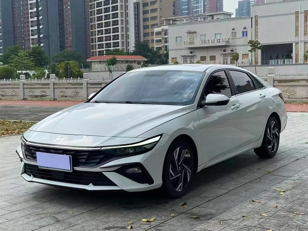 Hyundai Elantra, 2023