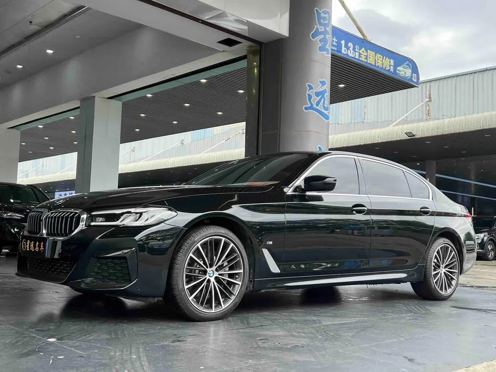 BMW 5-Series, 2023