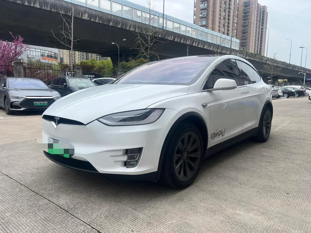 Tesla Model X, 2016