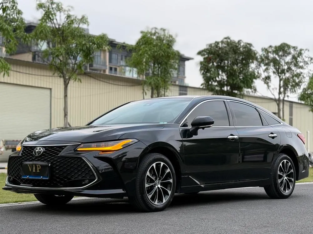 Toyota Avalon 2.5L Auto Luxury Edition, 2023 — фото 1