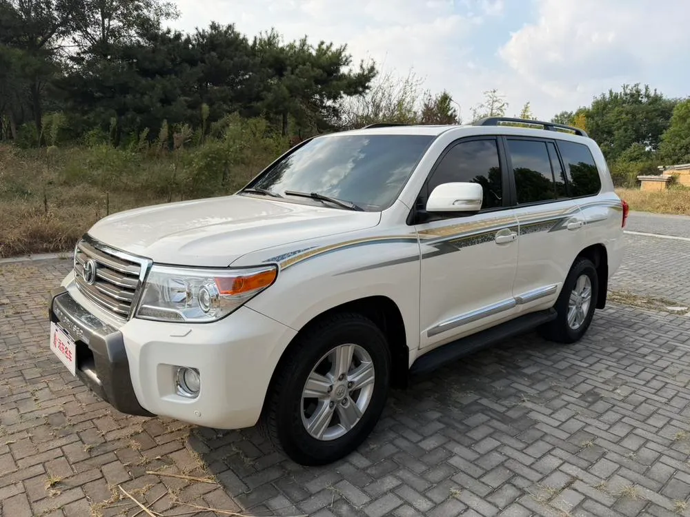 Toyota Land Cruiser, 2012
