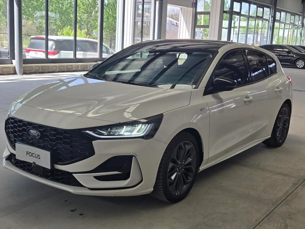 Ford Focus, 2022