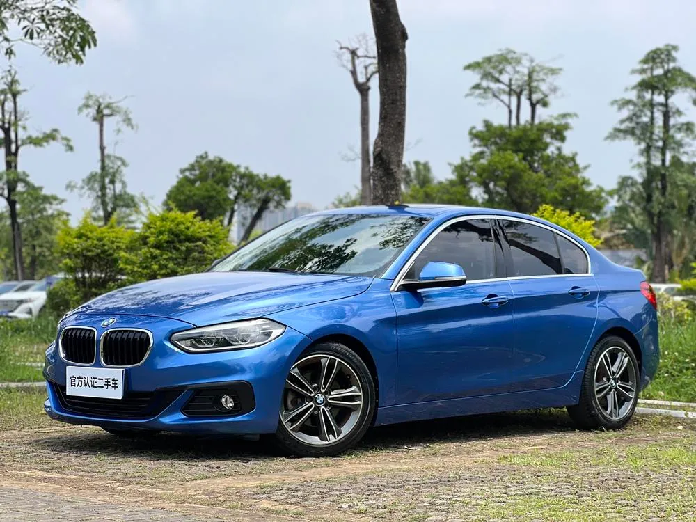 BMW 1-Series 118i Sport Version, 2018 — фото 1