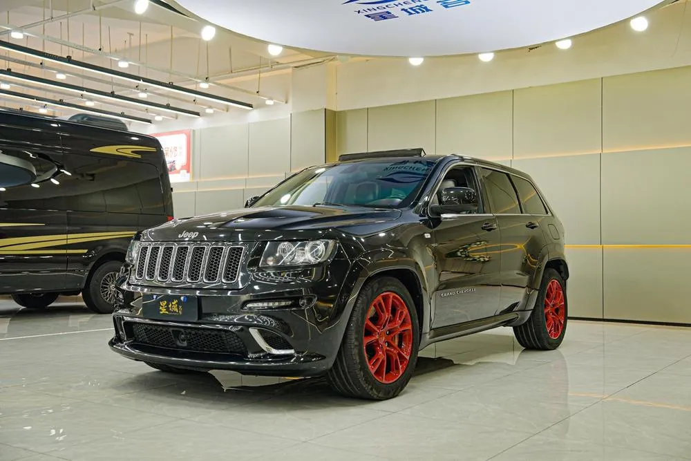 Jeep SRT, 2012