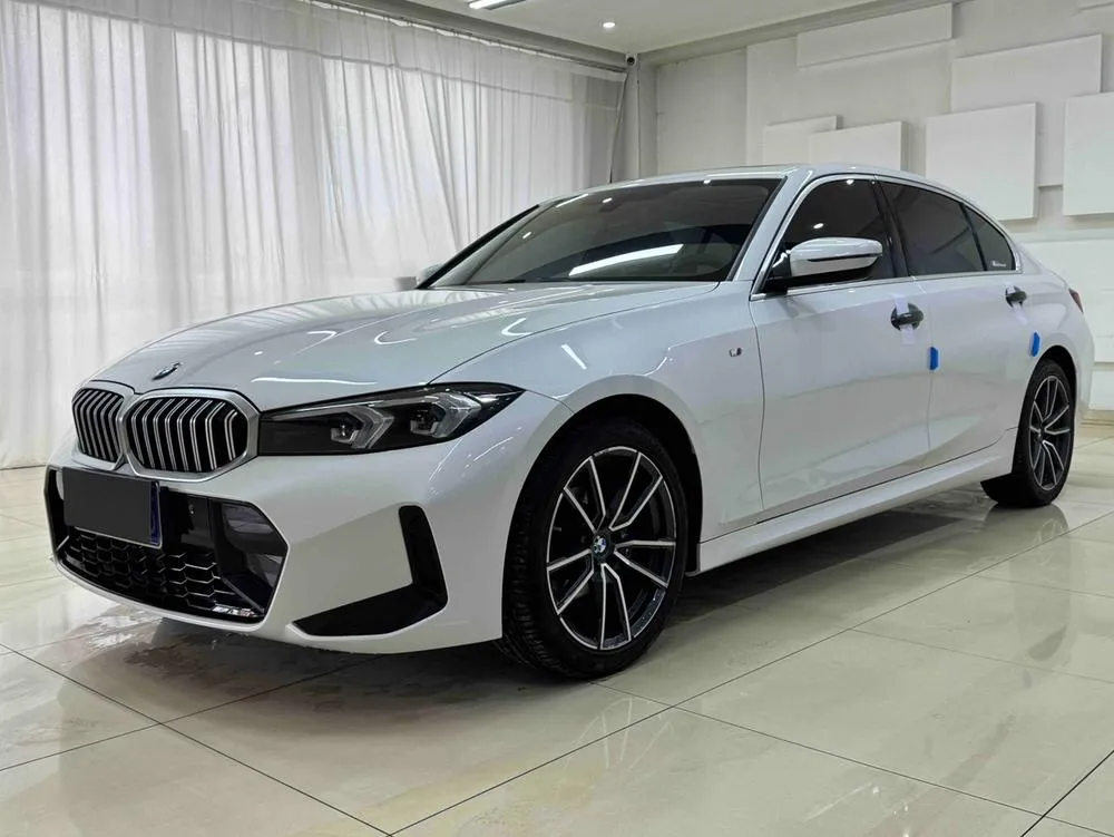BMW 3-Series, 2023