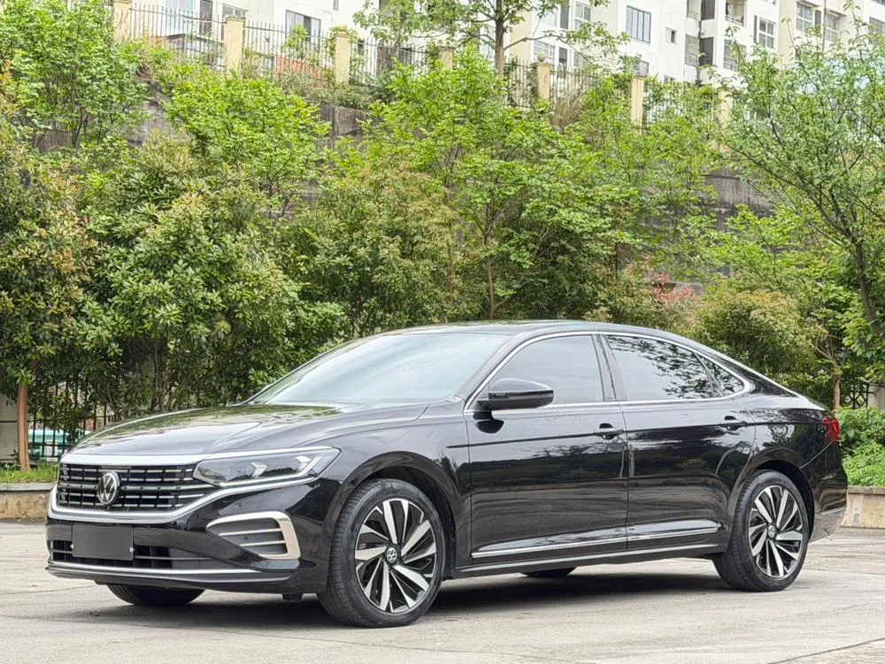 Volkswagen Passat 330TSI Elite Edition, 2024 — фото 1