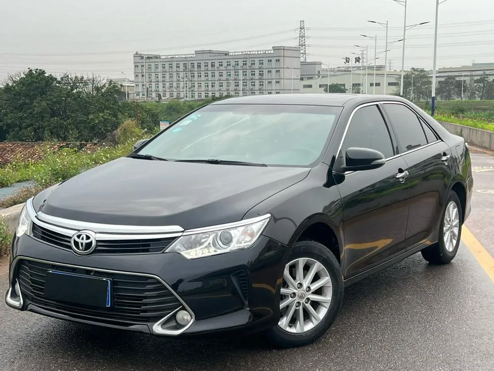 Toyota Camry, 2016